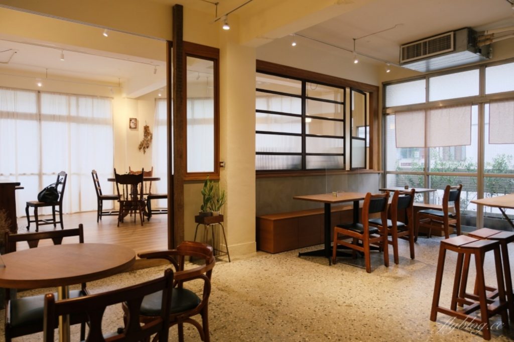 台中南屯｜ 青春漢堡 Aoharu Burger，創業十年田樂最新品牌，揉和日本洋食創作新樣態日式西餐 @飛天璇的口袋