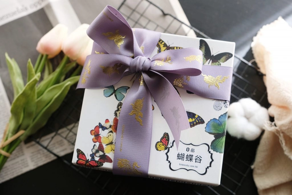 台中西屯｜日出土鳳梨酥．台中超人氣伴手禮店，唯一得來速服務，免下車服務 @飛天璇的口袋