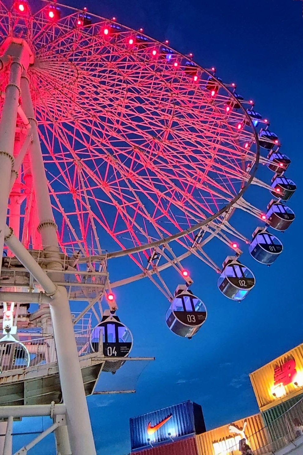 【台中梧棲】台中之星摩天輪，台中三井OUTLET~全台最高的臨海摩天輪，瞭望台中港、海景山景以及夕陽 @飛天璇的口袋
