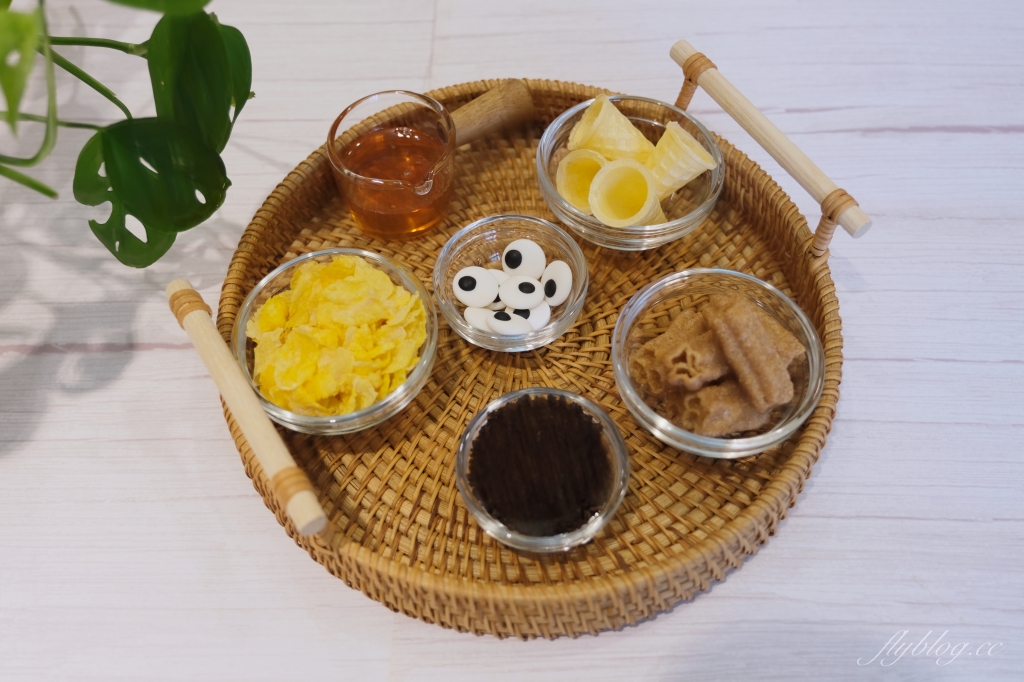 【台中北區】路地ろじ，從台中起家拓展至全球，超可愛的怪物冰也可以DIY @飛天璇的口袋