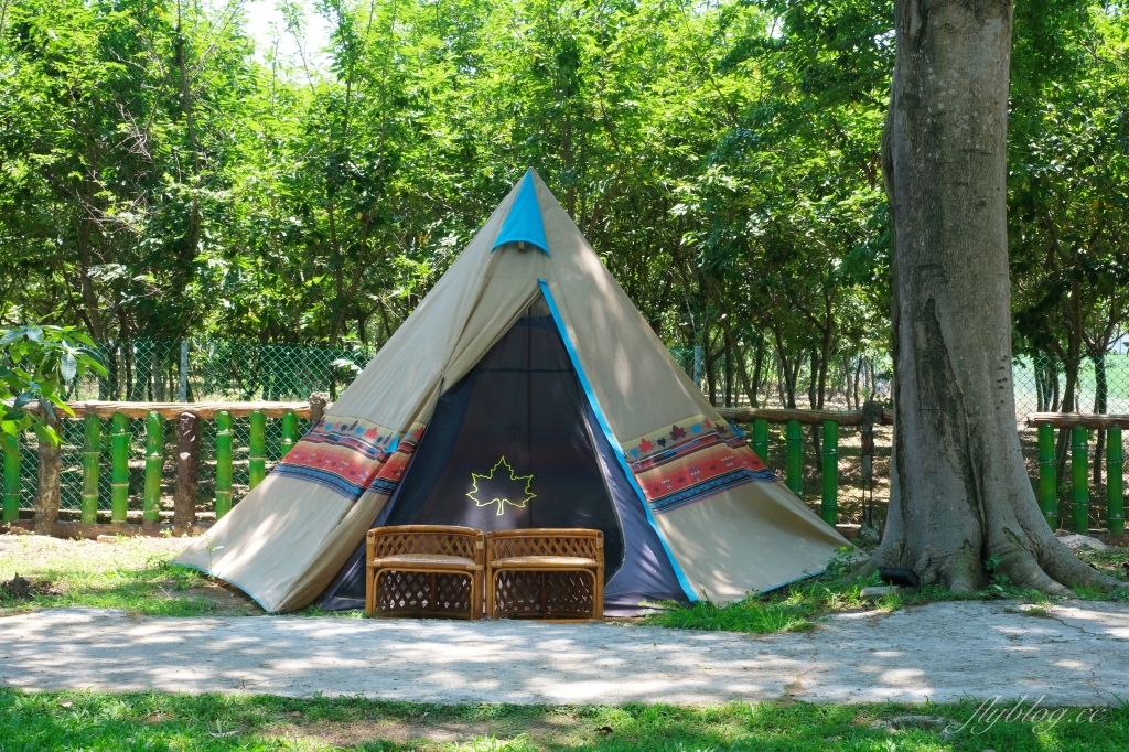 桃園平鎮|HAKKAFE’哈嘎廢.前庭大片綠草地露營帳篷,現代化客家風咖啡館 @飛天璇的口袋 桃園平鎮|HAKKAFE’哈嘎廢.前庭大片綠草地露營帳篷,現代化客家風咖啡館 @飛天璇的口袋