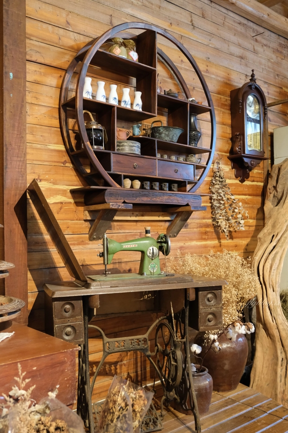 桃園平鎮|HAKKAFE’哈嘎廢.前庭大片綠草地露營帳篷,現代化客家風咖啡館 @飛天璇的口袋 桃園平鎮|HAKKAFE’哈嘎廢.前庭大片綠草地露營帳篷,現代化客家風咖啡館 @飛天璇的口袋