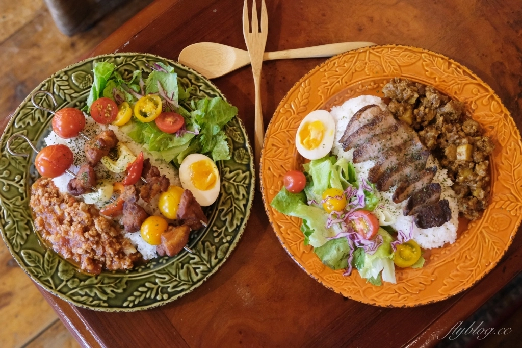 桃園平鎮|HAKKAFE’哈嘎廢.前庭大片綠草地露營帳篷,現代化客家風咖啡館 @飛天璇的口袋 桃園平鎮|HAKKAFE’哈嘎廢.前庭大片綠草地露營帳篷,現代化客家風咖啡館 @飛天璇的口袋