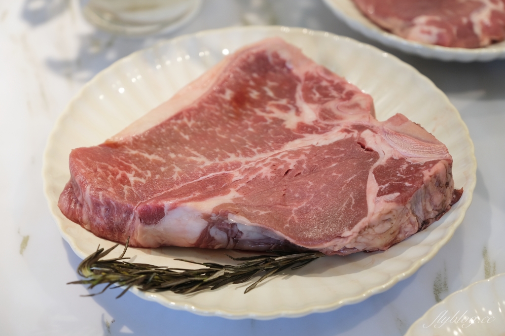 【台中西區】Fore Restaurant肉品組 中秋節在家烤肉更方便 頂級肉品禮盒宅配到家 @飛天璇的口袋