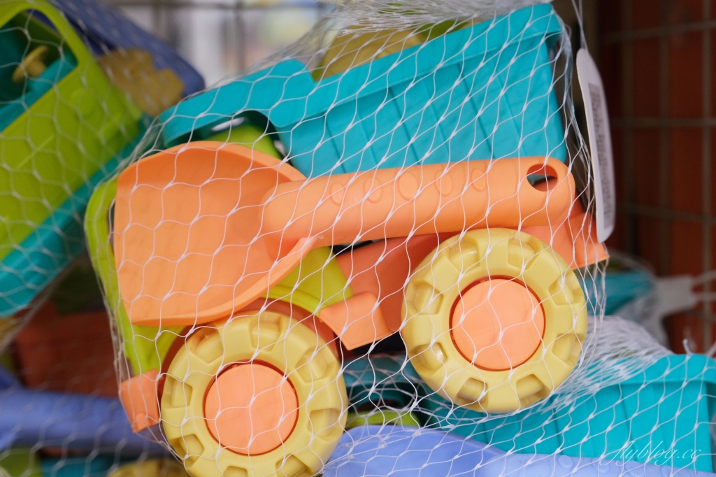 【台中西屯】春日部玩具批發超市，佔地寬廣的玩具批發店，玩具、書籍、文具、生活雜物，會員最低價5折起 @飛天璇的口袋