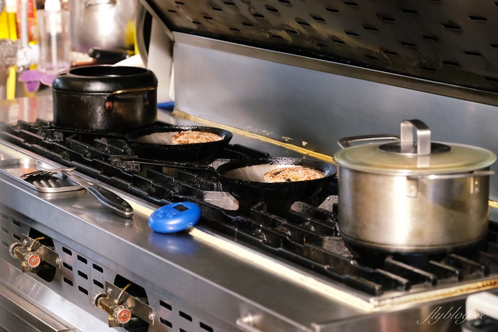 嘉義東區|嘉義大人味咖哩.每日限量36份,一開門就售完的超人氣咖哩 @飛天璇的口袋 嘉義東區|嘉義大人味咖哩.每日限量36份,一開門就售完的超人氣咖哩 @飛天璇的口袋