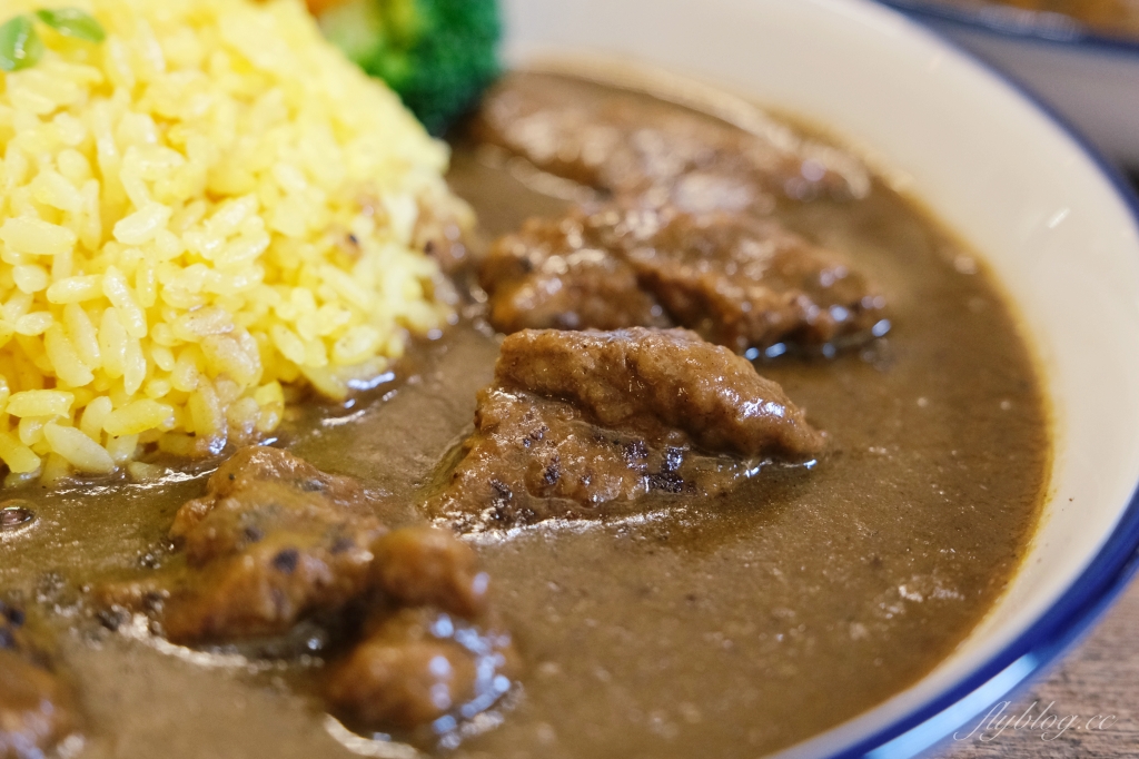 嘉義東區|嘉義大人味咖哩.每日限量36份,一開門就售完的超人氣咖哩 @飛天璇的口袋 嘉義東區|嘉義大人味咖哩.每日限量36份,一開門就售完的超人氣咖哩 @飛天璇的口袋