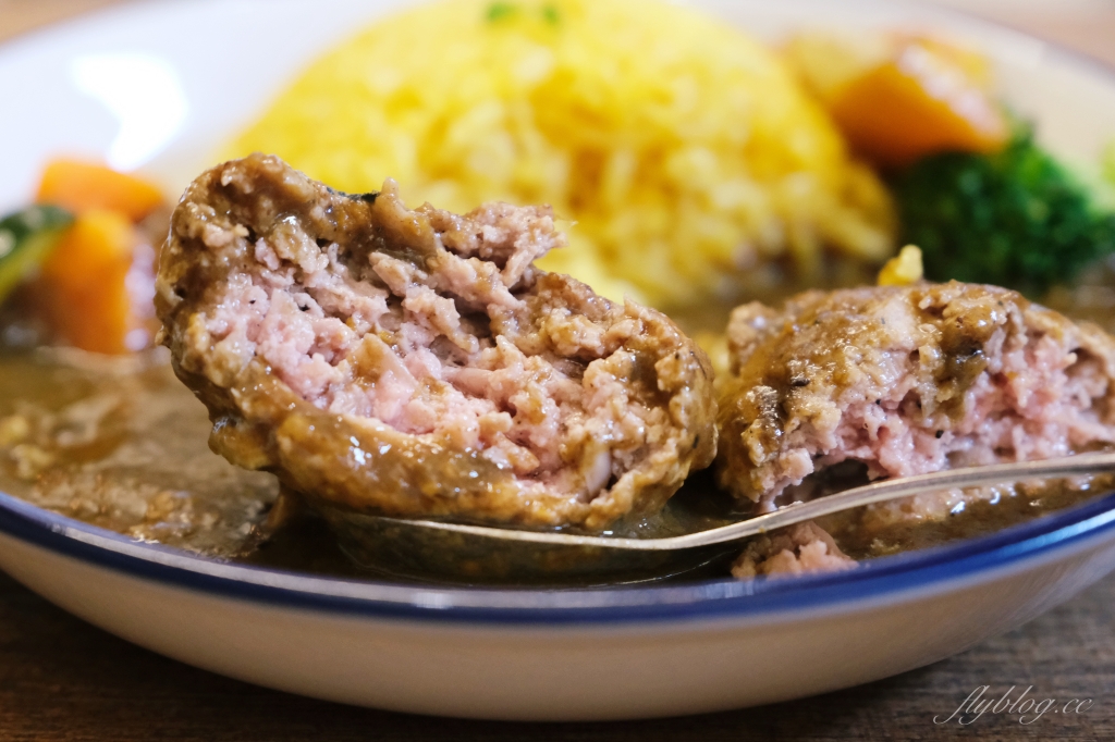 嘉義東區|嘉義大人味咖哩.每日限量36份,一開門就售完的超人氣咖哩 @飛天璇的口袋 嘉義東區|嘉義大人味咖哩.每日限量36份,一開門就售完的超人氣咖哩 @飛天璇的口袋