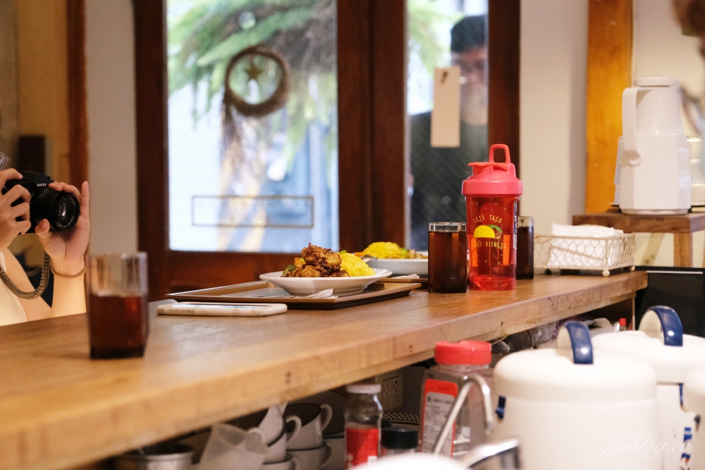 嘉義東區|嘉義大人味咖哩.每日限量36份,一開門就售完的超人氣咖哩 @飛天璇的口袋 嘉義東區|嘉義大人味咖哩.每日限量36份,一開門就售完的超人氣咖哩 @飛天璇的口袋