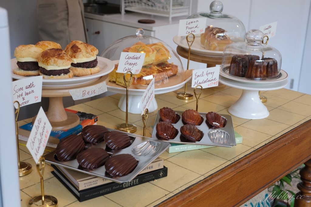 Creamy Daily Coffee｜豐樂公園旁的韓風咖啡館，每日手作甜點和單品咖啡 @飛天璇的口袋