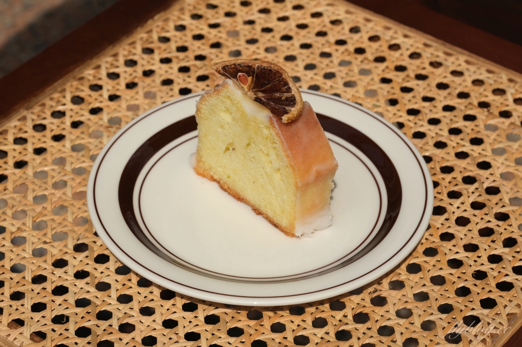 Creamy Daily Coffee｜豐樂公園旁的韓風咖啡館，每日手作甜點和單品咖啡 @飛天璇的口袋