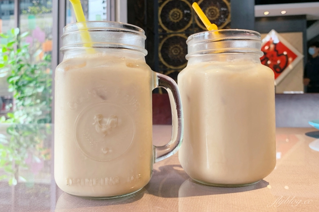 湄南河泰式庭園餐廳｜浪漫的庭園用餐空間，台中米其林餐盤推薦泰式餐廳 @飛天璇的口袋