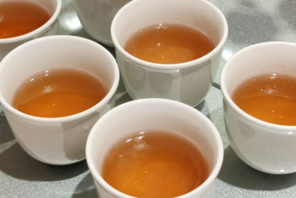 台南中西｜阿霞飯店．府城80年超人氣台菜餐廳 ，紅蟳米糕和飯後甜點都美味 @飛天璇的口袋