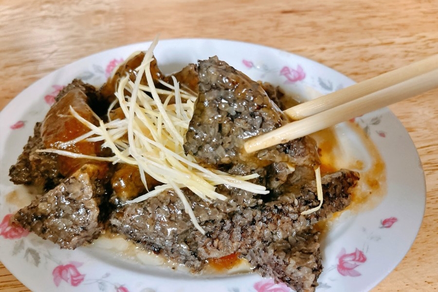 台中西屯｜逢甲紅燒當歸鴨．逢甲超人氣排隊美食，一開門營業就馬上客滿 @飛天璇的口袋