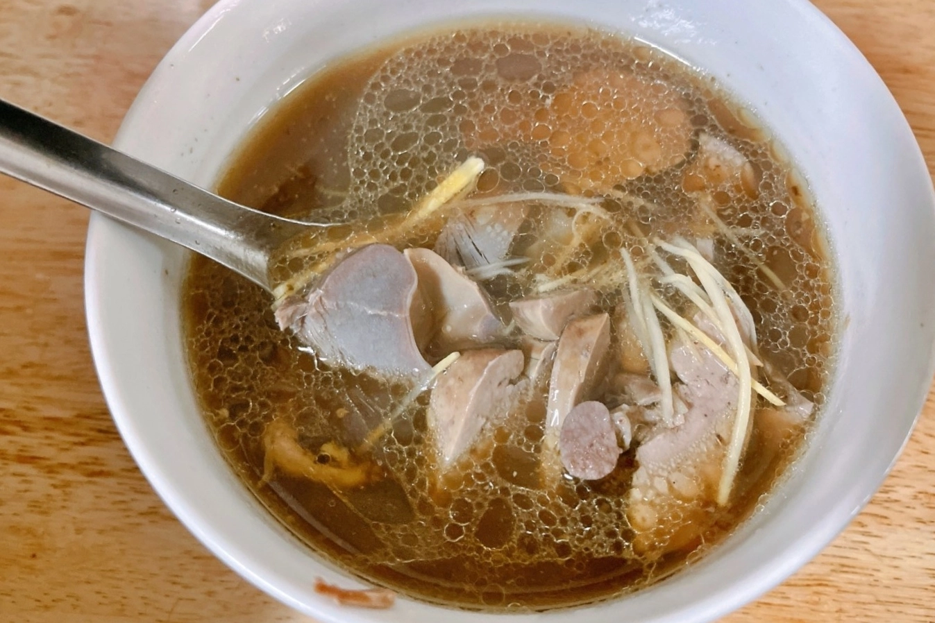 台中西屯｜逢甲紅燒當歸鴨．逢甲超人氣排隊美食，一開門營業就馬上客滿 @飛天璇的口袋