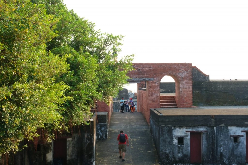 高雄旗津｜旗津一日遊．搭渡輪5分鐘抵達，旗津必玩景點、旗津必吃美食，搭捷運到旗津交通方式 @飛天璇的口袋