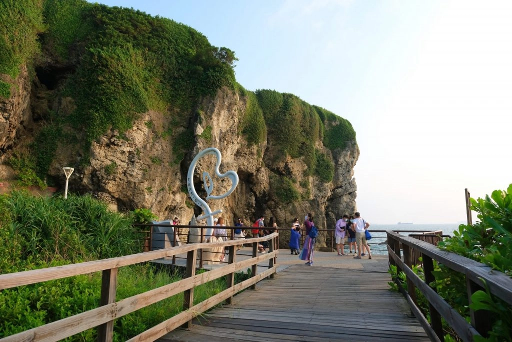 高雄旗津｜旗津一日遊．搭渡輪5分鐘抵達，旗津必玩景點、旗津必吃美食，搭捷運到旗津交通方式 @飛天璇的口袋