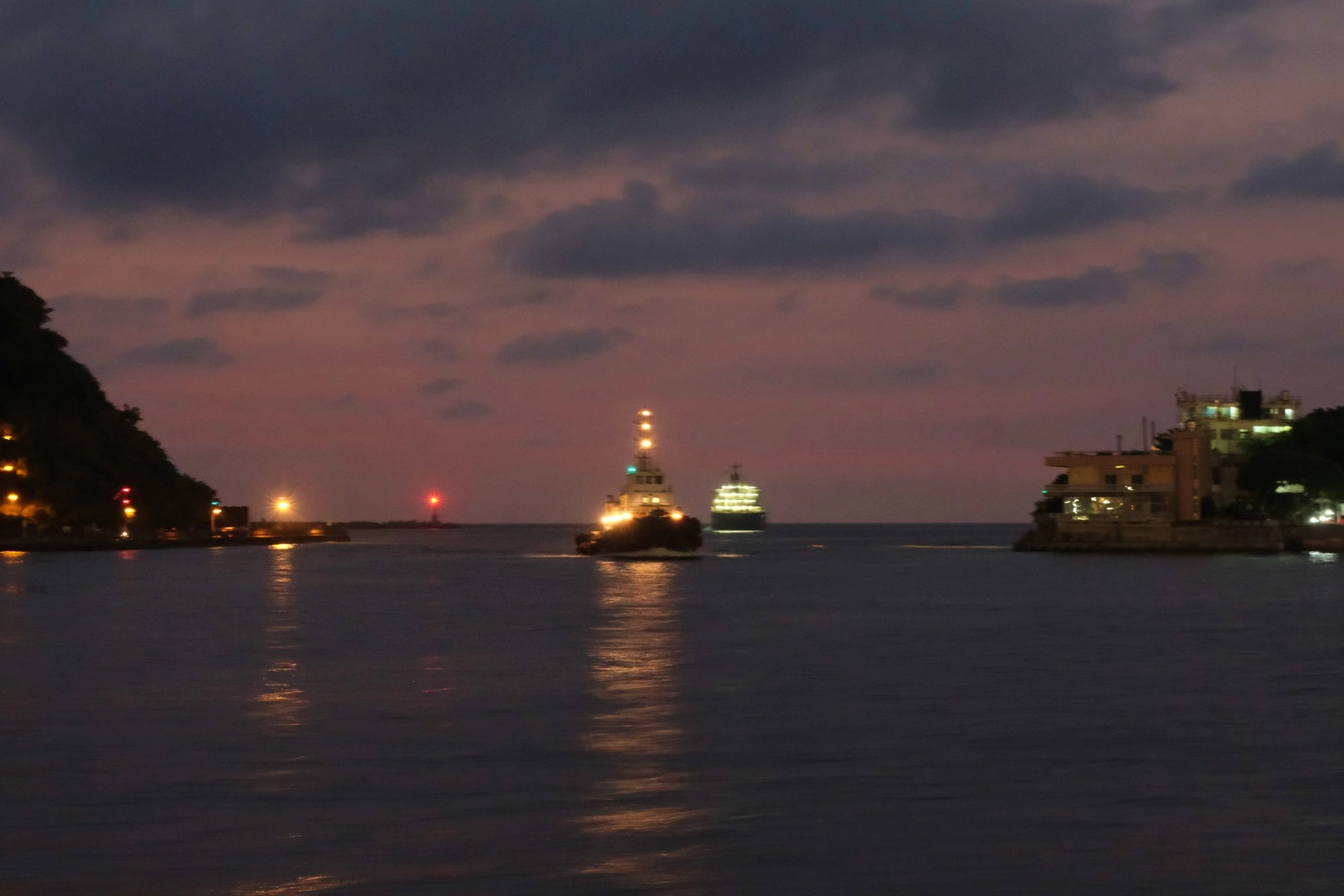 高雄旗津｜旗津一日遊．搭渡輪5分鐘抵達，旗津必玩景點、旗津必吃美食，搭捷運到旗津交通方式 @飛天璇的口袋