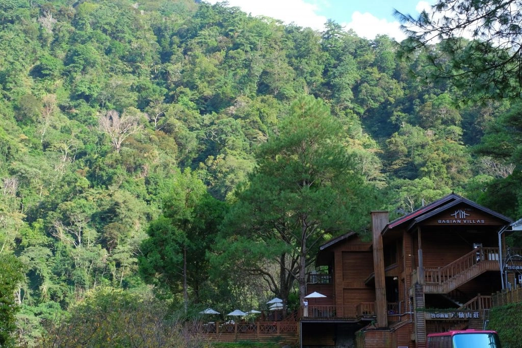 台中和平｜八仙山國家森林遊樂區．山林裡的兒童戲水池，群山環繞優美森林步道 @飛天璇的口袋