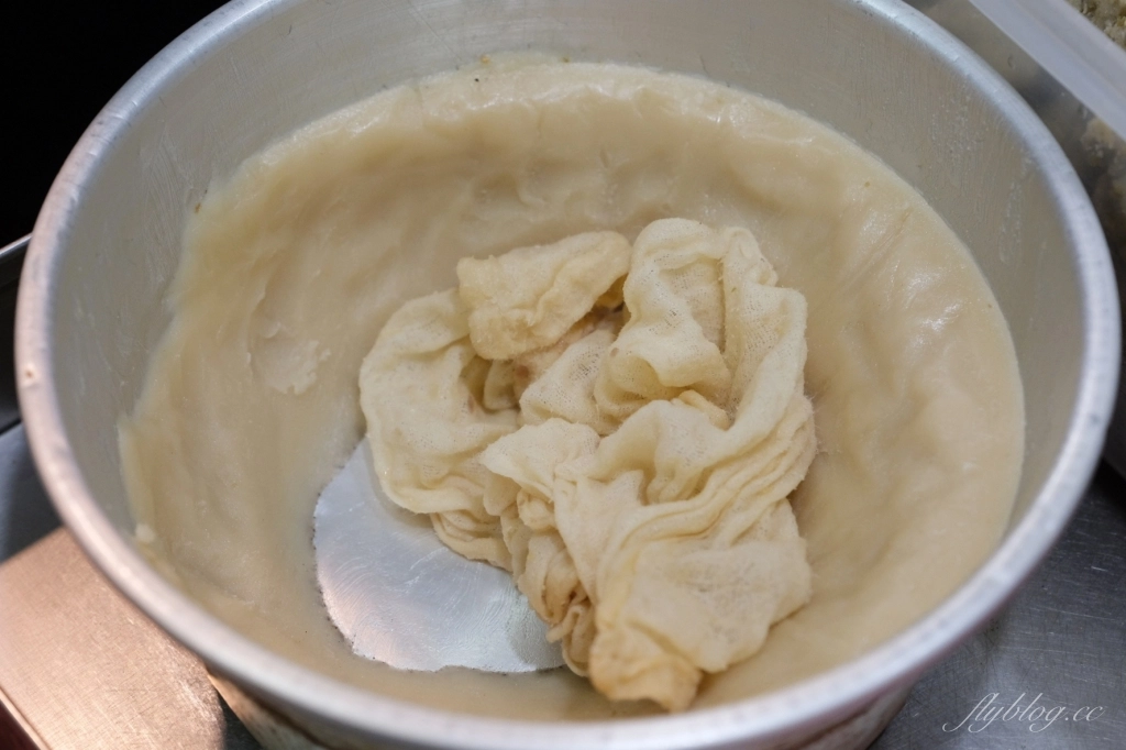 嘉義朴子｜麻糬棟．朴子第一市場內的90年老店，真材實料的古早味小吃 @飛天璇的口袋