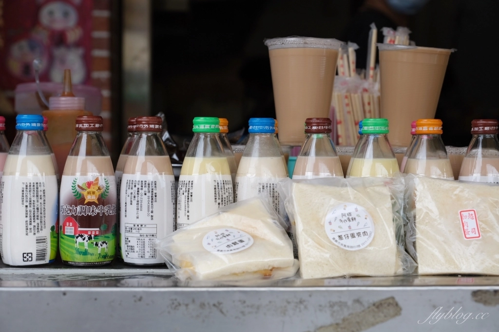 嘉義東區｜阿娥手作蛋餅．粉漿古早味手作餅，蔥油餅和煎粿的交織口感 @飛天璇的口袋