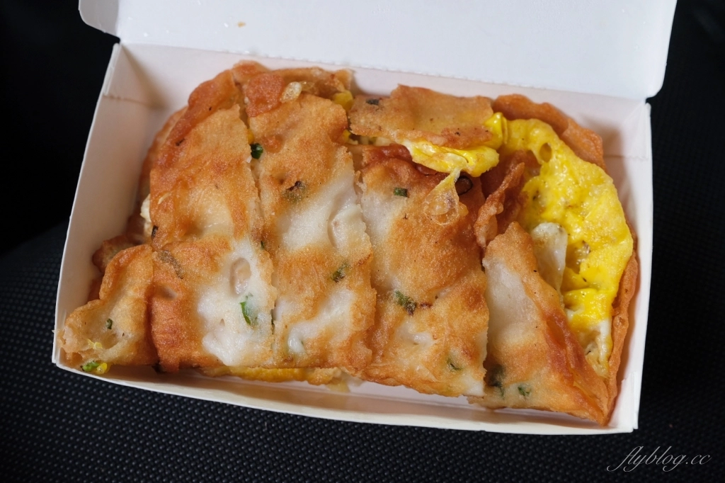 嘉義東區｜阿娥手作蛋餅．粉漿古早味手作餅，蔥油餅和煎粿的交織口感 @飛天璇的口袋