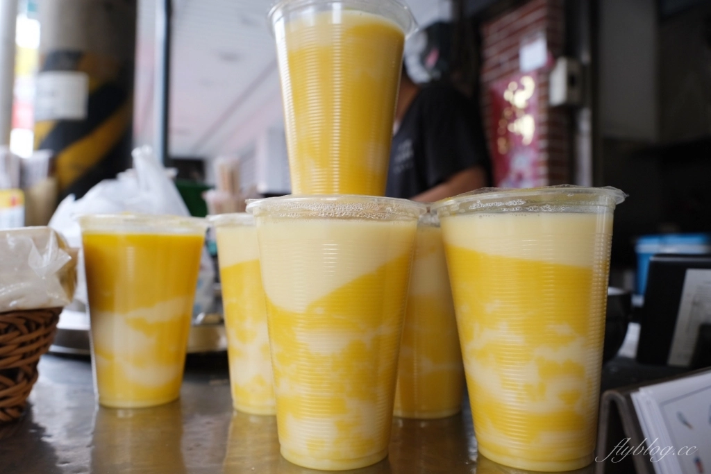 嘉義東區｜阿娥手作蛋餅．粉漿古早味手作餅，蔥油餅和煎粿的交織口感 @飛天璇的口袋