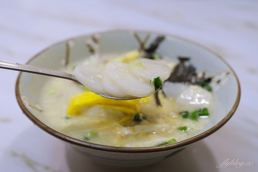 韓國年糕湯做法｜韓國過年餐桌不可少，簡單「韓國年糕鍋食譜」，10分鐘就可以上桌 @飛天璇的口袋