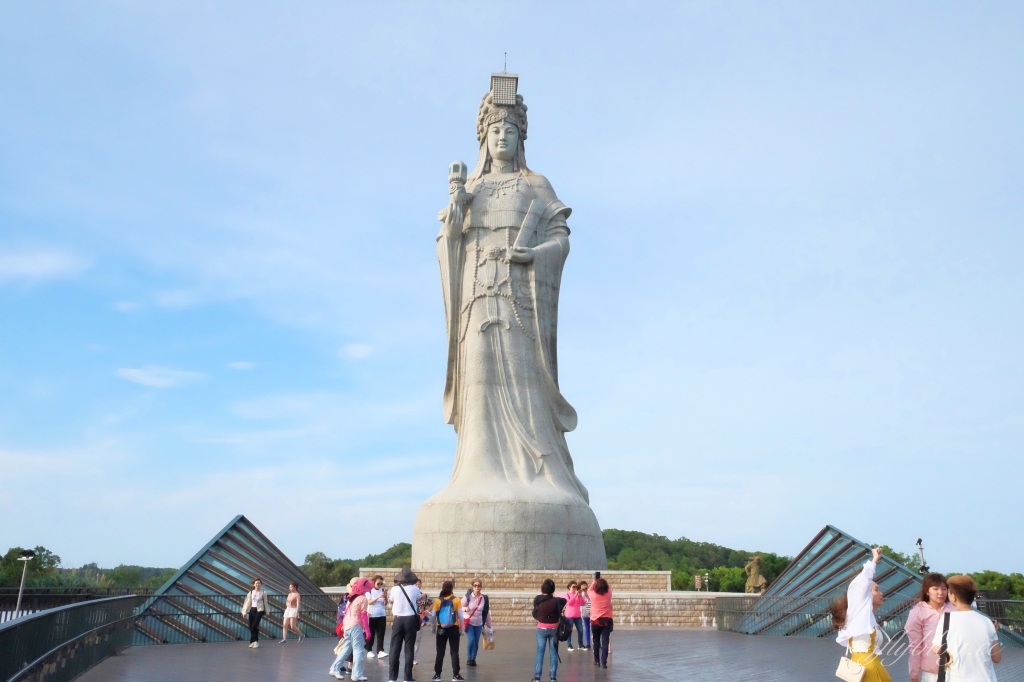 【馬祖南竿】媽祖巨神像，全世界最高的媽祖神像，鑽轎底走坑道祈求平安好運 @飛天璇的口袋