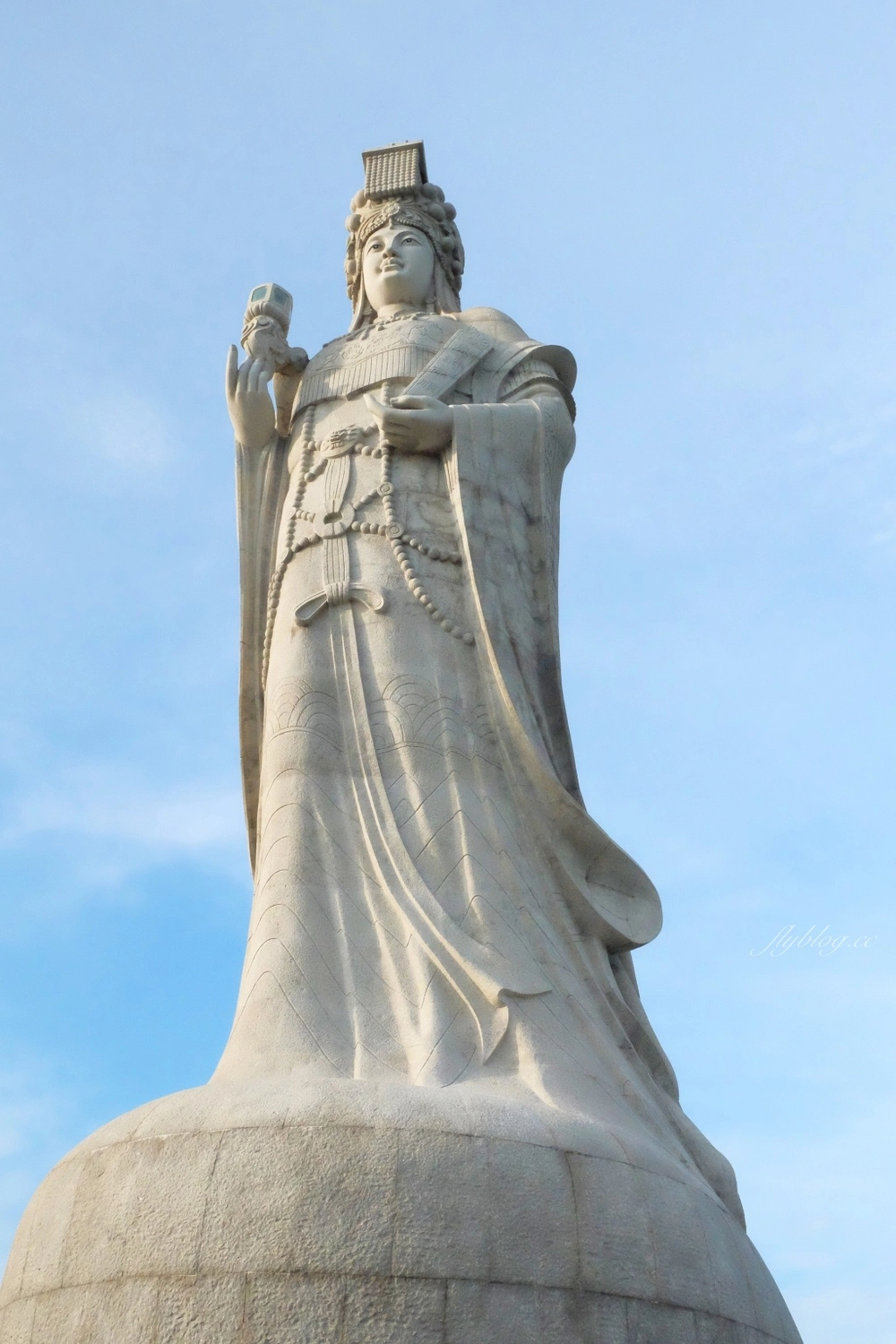 【馬祖南竿】媽祖巨神像，全世界最高的媽祖神像，鑽轎底走坑道祈求平安好運 @飛天璇的口袋