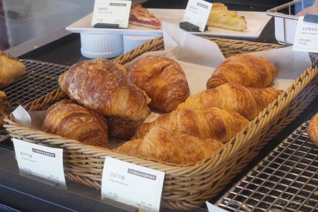 清水星巴克門市|清水第一間星巴克,天花板融入浪漫高美溼地夕陽風情特色 @飛天璇的口袋 清水星巴克門市|清水第一間星巴克,天花板融入浪漫高美溼地夕陽風情特色 @飛天璇的口袋