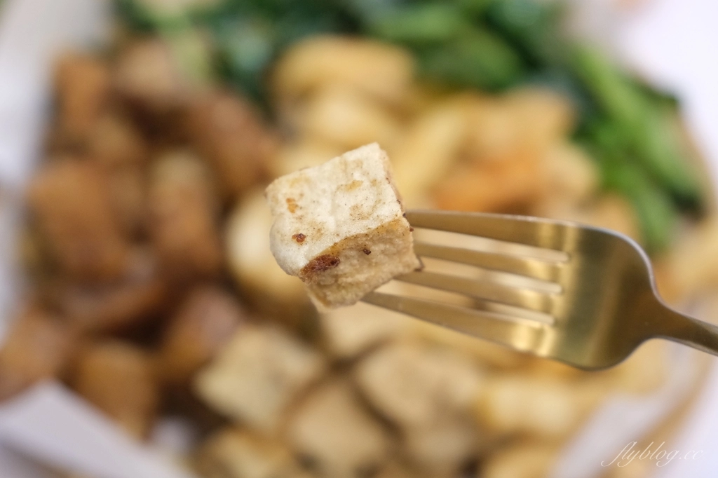 台中北屯｜源鹹酥雞．昌平路地20年的老店，鹽酥雞不油不膩CP值高 @飛天璇的口袋