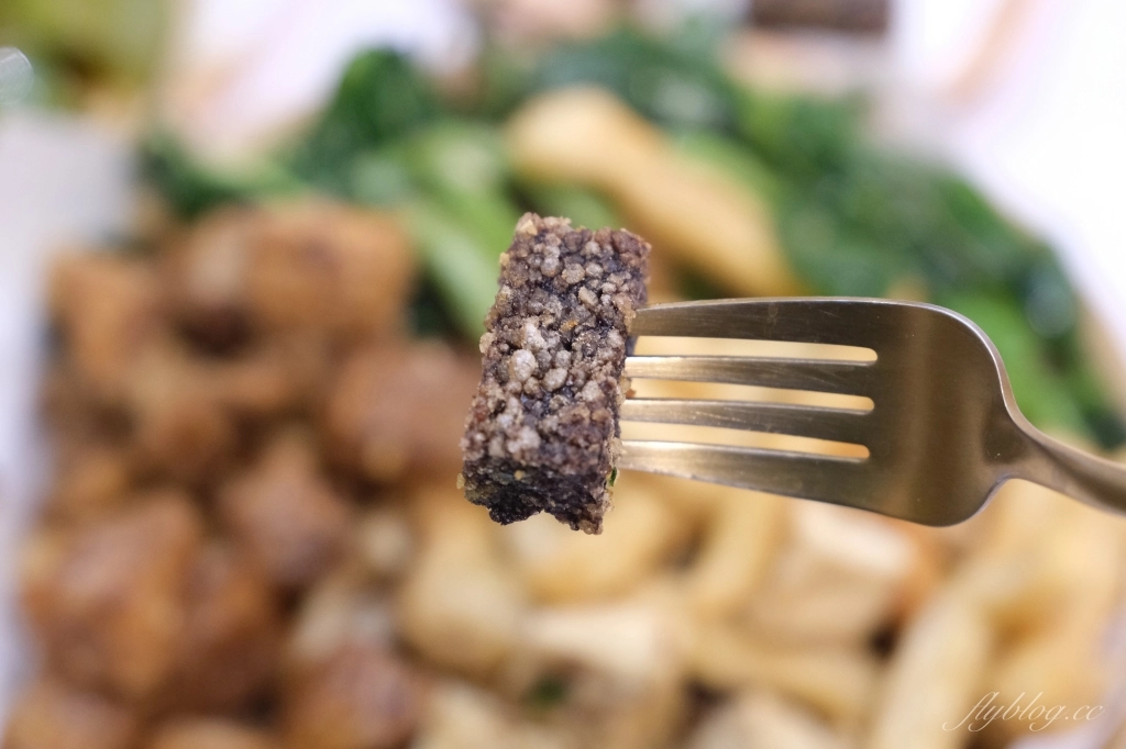 台中北屯｜源鹹酥雞．昌平路地20年的老店，鹽酥雞不油不膩CP值高 @飛天璇的口袋