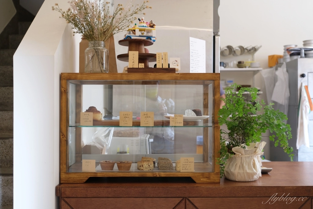 台中北屯｜11樓之3甜點．老宅改建文青風甜點，生日蛋糕需要事先預約 @飛天璇的口袋