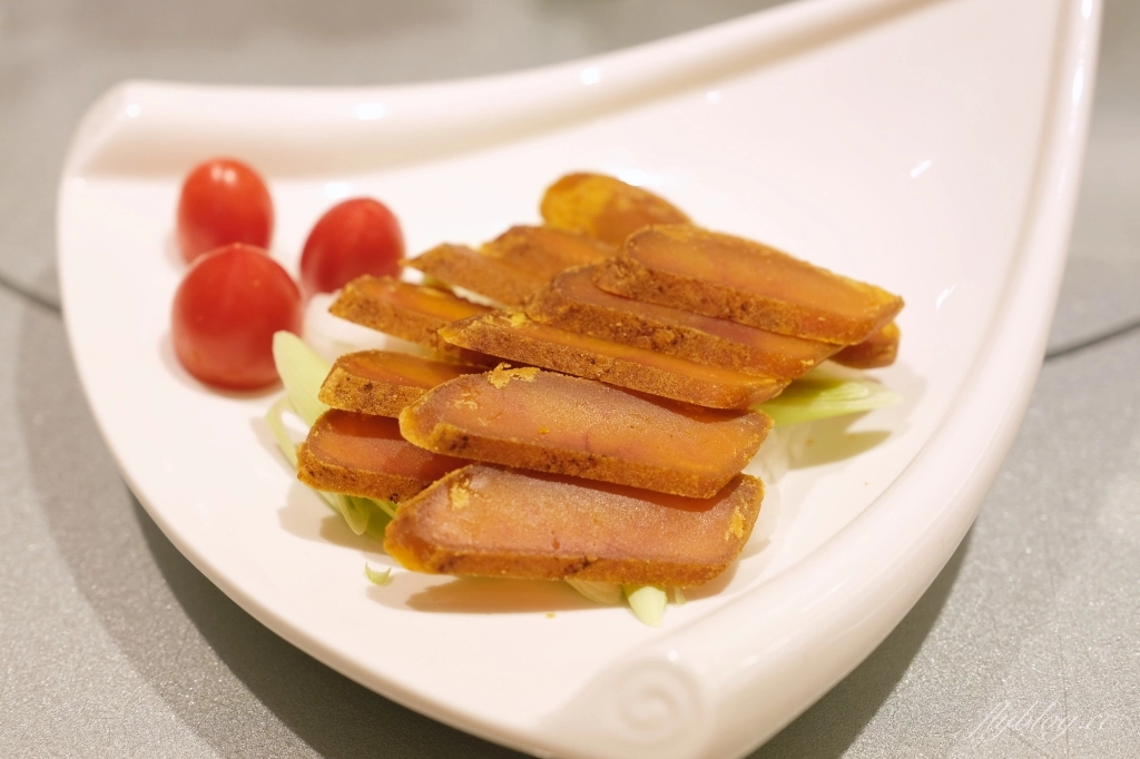 台南中西｜阿霞飯店．府城80年超人氣台菜餐廳 ，紅蟳米糕和飯後甜點都美味 @飛天璇的口袋