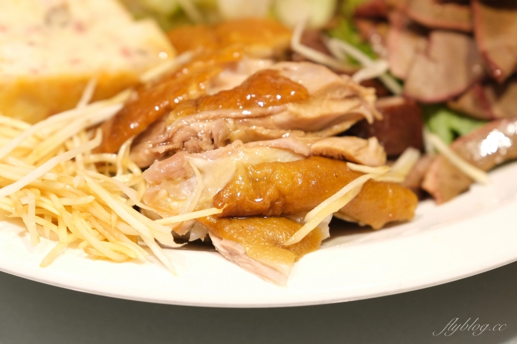 台南中西｜阿霞飯店．府城80年超人氣台菜餐廳 ，紅蟳米糕和飯後甜點都美味 @飛天璇的口袋