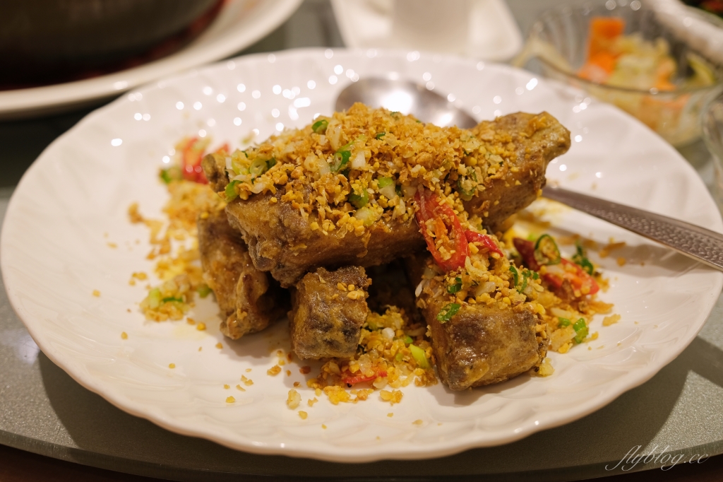 台南中西｜阿霞飯店．府城80年超人氣台菜餐廳 ，紅蟳米糕和飯後甜點都美味 @飛天璇的口袋