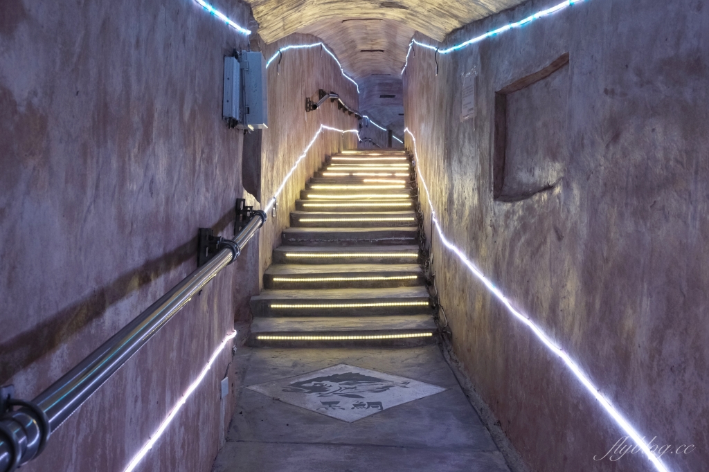 【馬祖南竿】媽祖巨神像，全世界最高的媽祖神像，鑽轎底走坑道祈求平安好運 @飛天璇的口袋