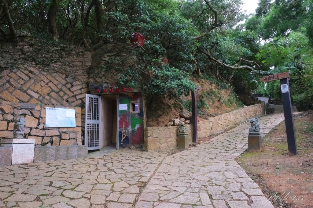 【馬祖南竿】媽祖巨神像，全世界最高的媽祖神像，鑽轎底走坑道祈求平安好運 @飛天璇的口袋