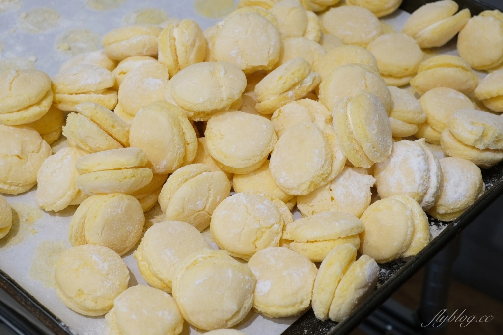 台中西區|食月半麵包.隱身勤美商圈巷弄裡,網友推薦可頌和吐司很好吃 @飛天璇的口袋 台中西區|食月半麵包.隱身勤美商圈巷弄裡,網友推薦可頌和吐司很好吃 @飛天璇的口袋