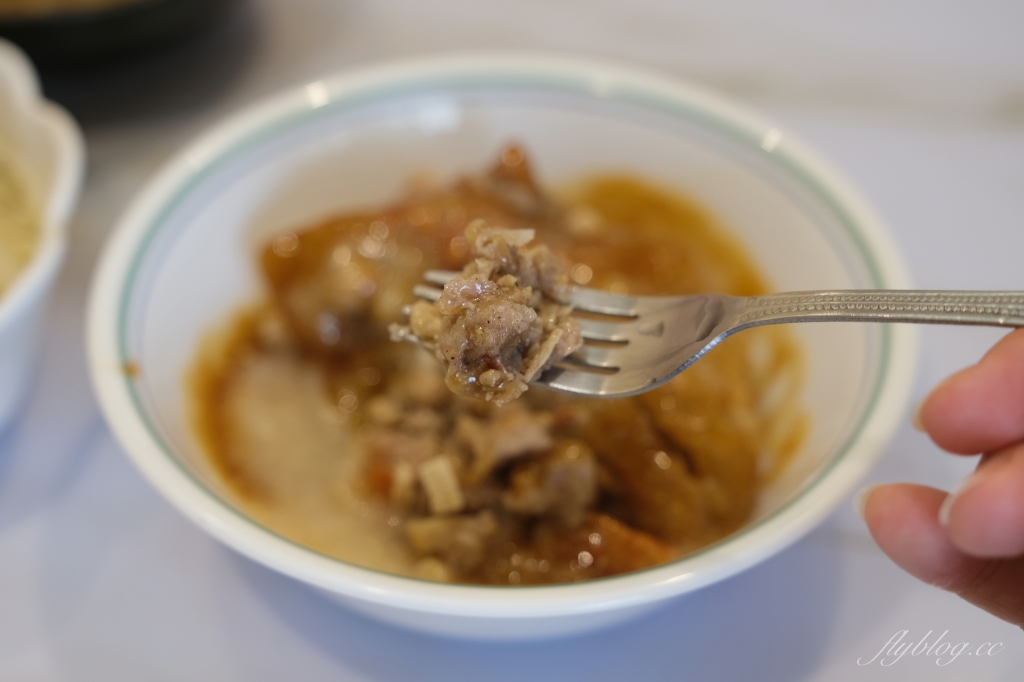 正東山肉圓｜北屯東光市場超人氣肉圓，Q皮脆皮這裡都吃得到 @飛天璇的口袋