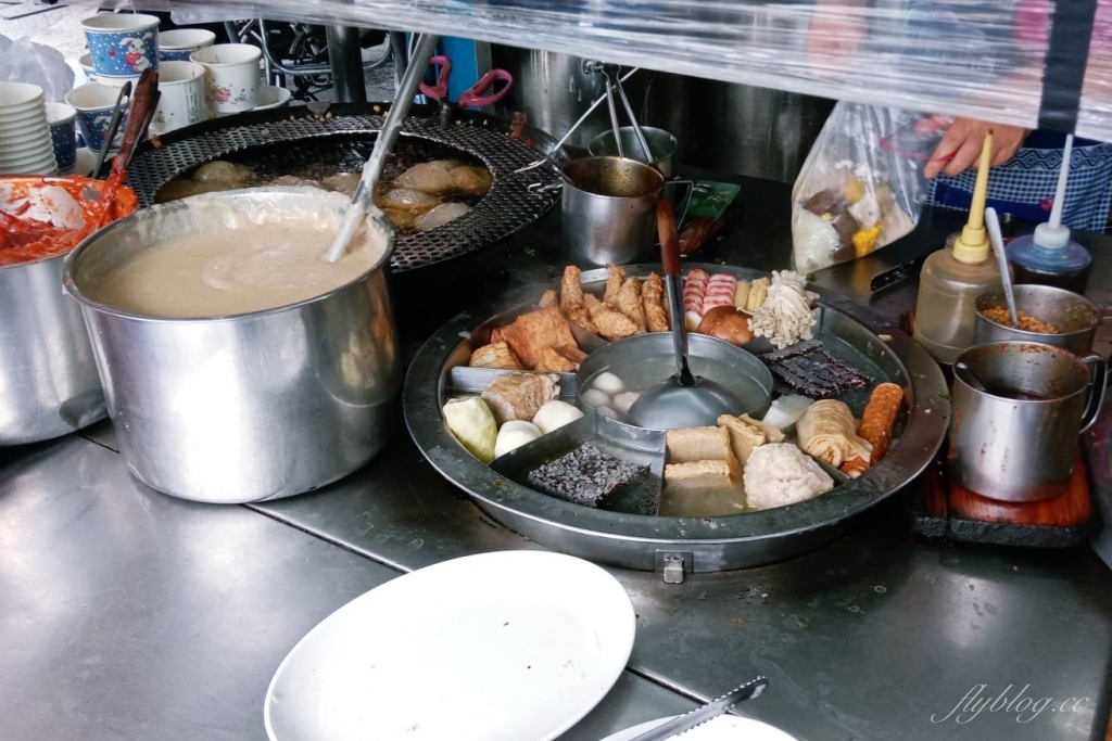 正東山肉圓｜北屯東光市場超人氣肉圓，Q皮脆皮這裡都吃得到 @飛天璇的口袋