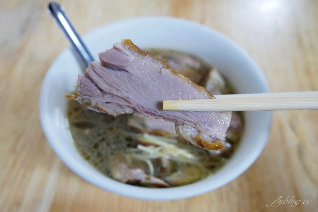 台中西屯｜逢甲紅燒當歸鴨．逢甲超人氣排隊美食，一開門營業就馬上客滿 @飛天璇的口袋