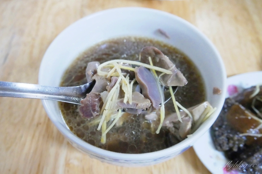 台中西屯｜逢甲紅燒當歸鴨．逢甲超人氣排隊美食，一開門營業就馬上客滿 @飛天璇的口袋