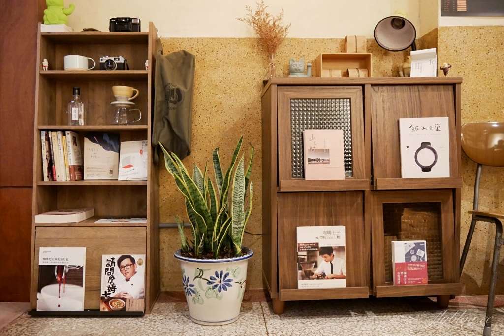 台中中區|淺川咖啡館,隱身小小舊城區巷弄裡,老宅改建文青風咖啡館 @飛天璇的口袋 台中中區|淺川咖啡館,隱身小小舊城區巷弄裡,老宅改建文青風咖啡館 @飛天璇的口袋