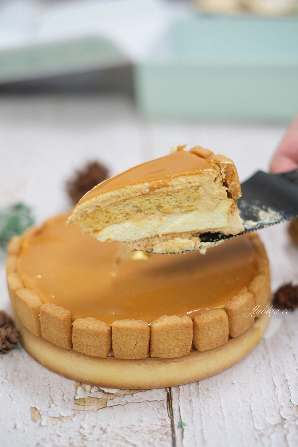 台中西區｜食月半麵包．隱身勤美商圈巷弄裡，網友推薦可頌和吐司很好吃 @飛天璇的口袋