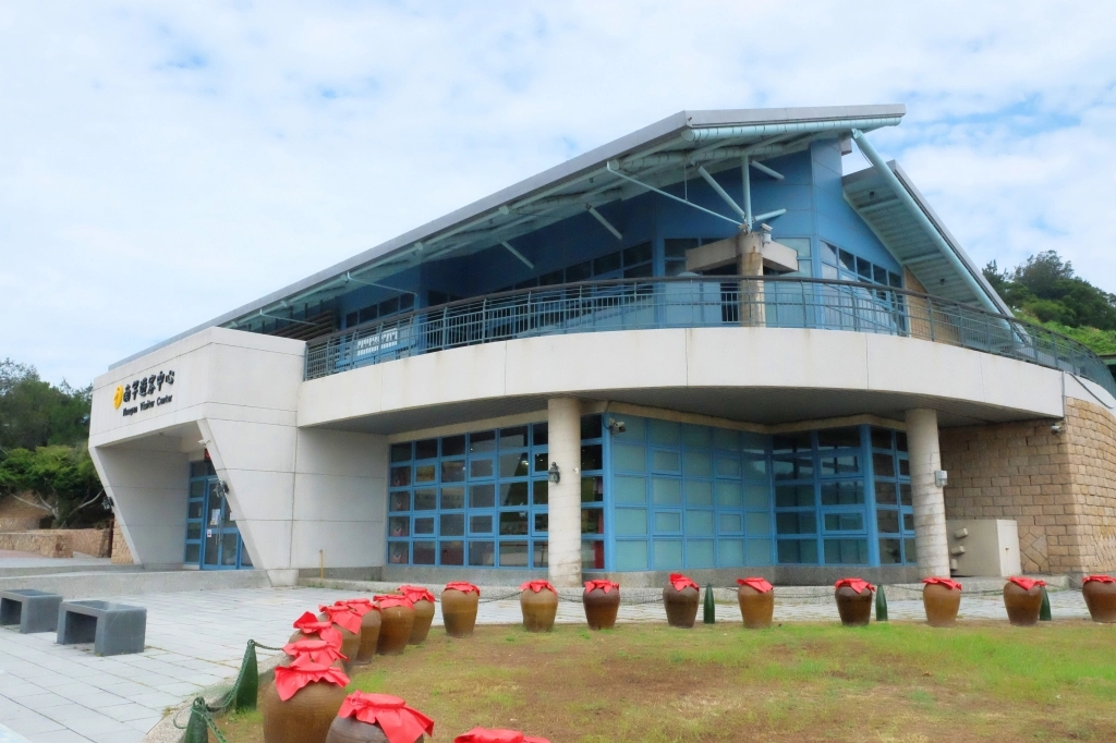 【馬祖南竿】北海坑道，700公尺長地底隧道，搖櫓船賞夢幻景點，還有季節限定藍眼淚 @飛天璇的口袋