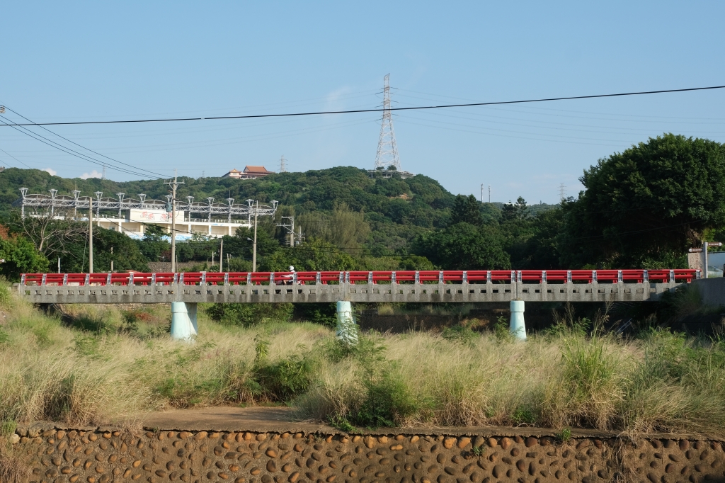 台中清水|清水橋中橋.五福圳自行車道,特殊火車經過橋中橋,補捉日系小清新場景 @飛天璇的口袋 台中清水|清水橋中橋.五福圳自行車道,特殊火車經過橋中橋,補捉日系小清新場景 @飛天璇的口袋