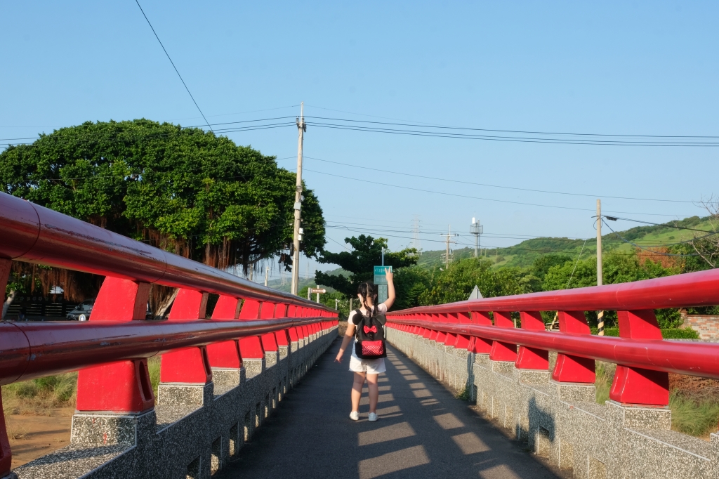 台中清水|清水橋中橋.五福圳自行車道,特殊火車經過橋中橋,補捉日系小清新場景 @飛天璇的口袋 台中清水|清水橋中橋.五福圳自行車道,特殊火車經過橋中橋,補捉日系小清新場景 @飛天璇的口袋