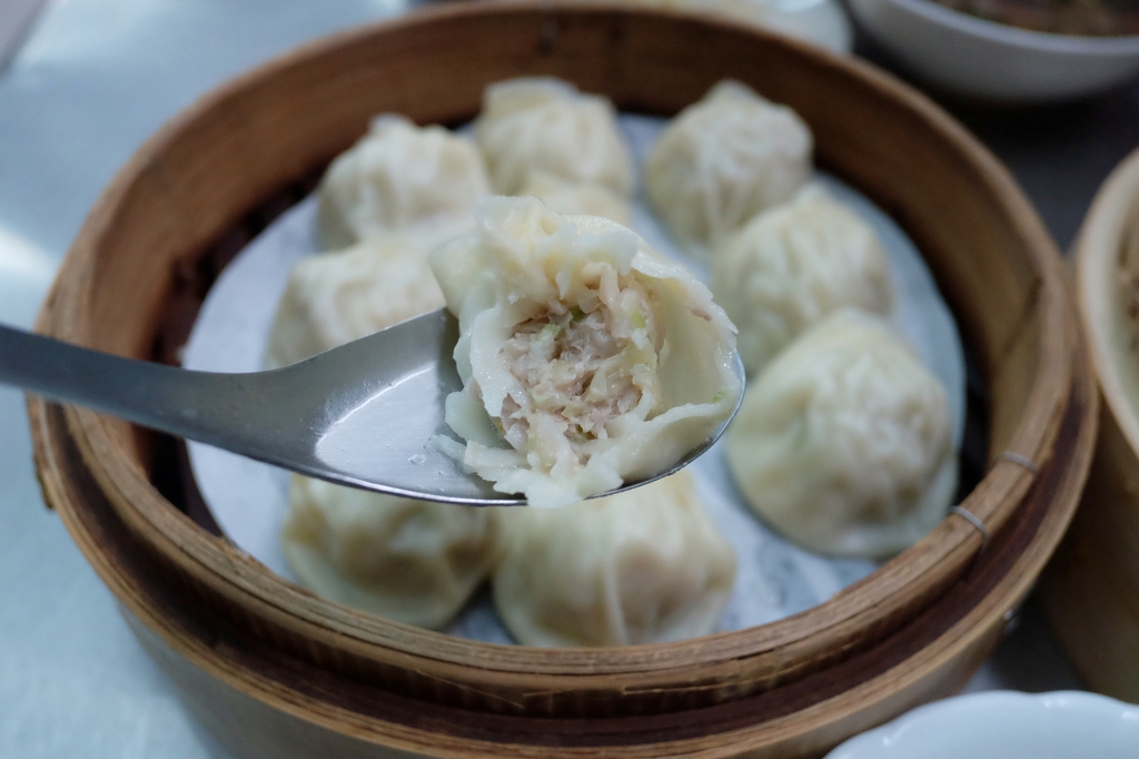 嘉義東區｜豆豆小籠湯包．嘉義版的平價鼎泰豐，還沒開始營業就排隊 @飛天璇的口袋